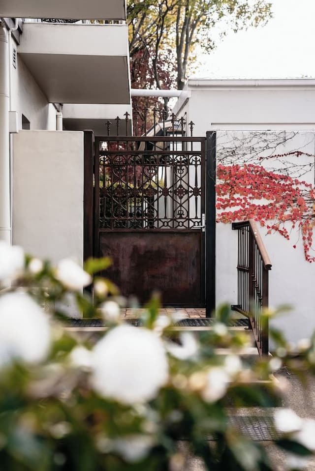 Blanche Residence (Private Courtyard)