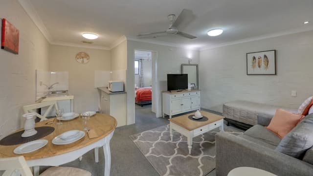 Standard Suite, 1 Bedroom, Non Smoking, Kitchenette (Twin Room)