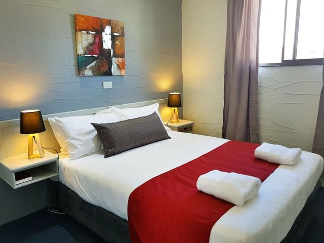 Standard Suite, 1 Bedroom, Non Smoking, Kitchenette (Twin Room)