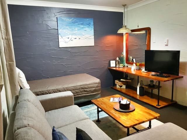 Standard Suite, 1 Bedroom, Non Smoking, Kitchenette (Queen Double Room)