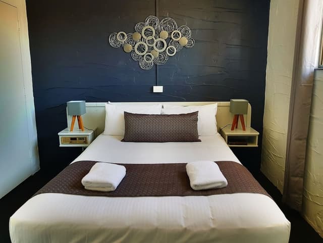 Standard Suite, 1 Bedroom, Non Smoking, Kitchenette (Twin Room)