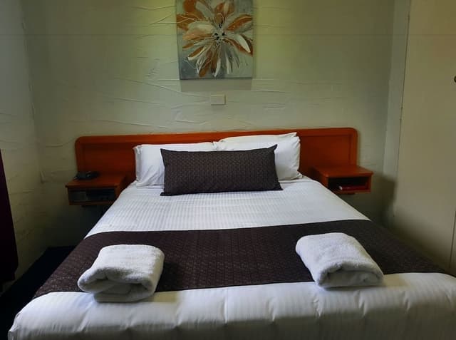 Standard Suite, 1 Bedroom, Non Smoking, Kitchenette (Twin Room)