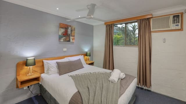 Standard Suite, 1 Bedroom, Non Smoking, Kitchenette (Queen Double Room)