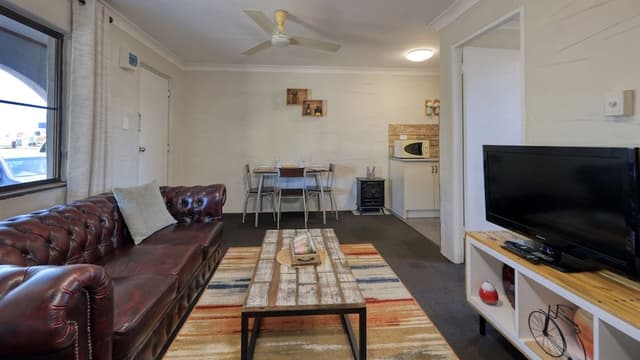 Standard Suite, 1 Bedroom, Non Smoking, Kitchenette (Twin Room)