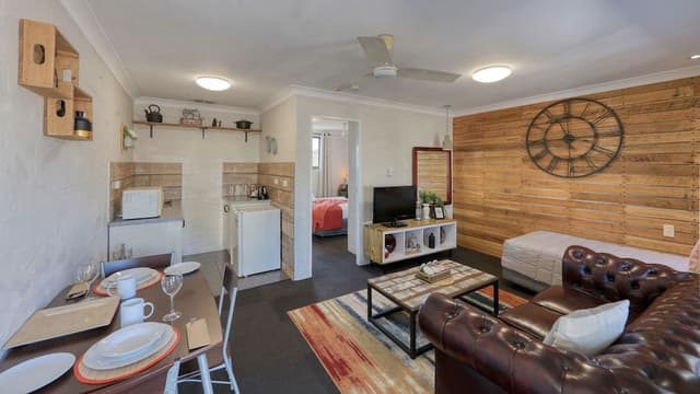 Standard Suite, 1 Bedroom, Non Smoking, Kitchenette (Twin Room)