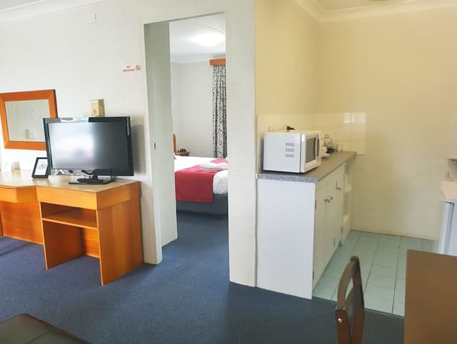 Standard Suite, 1 Bedroom, Non Smoking, Kitchenette (Twin Room)