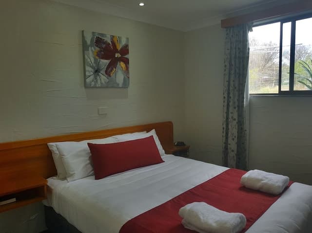 Standard Suite, 1 Bedroom, Non Smoking, Kitchenette (Queen Double Room)