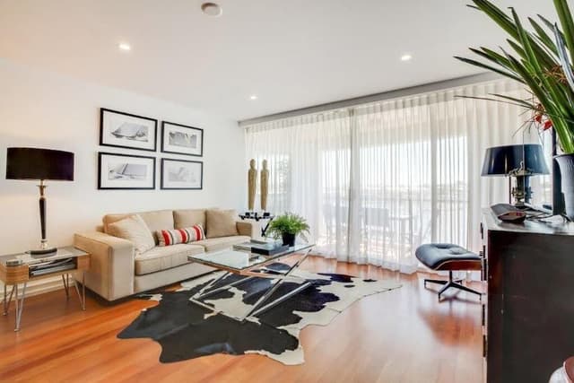 Family Room (River View)