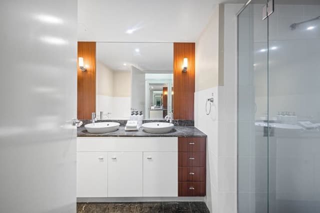 Lvl 42 Ocean View 3 Bedroom Apartment
