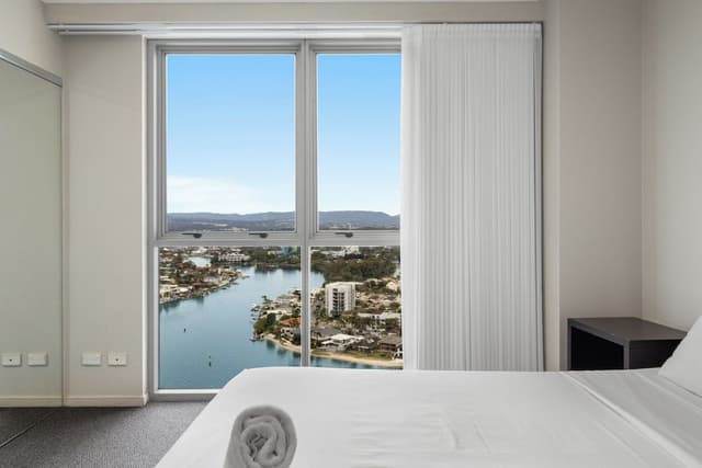 Lvl 25 Ocean View 3 Bedroom Apartment