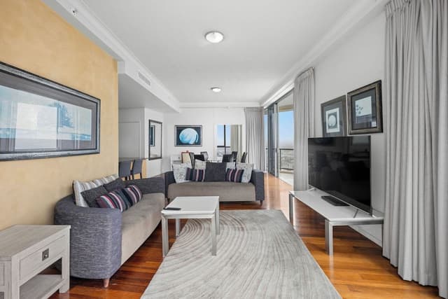 Lvl 42 Ocean View 3 Bedroom Apartment