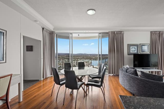 Lvl 42 Ocean View 3 Bedroom Apartment