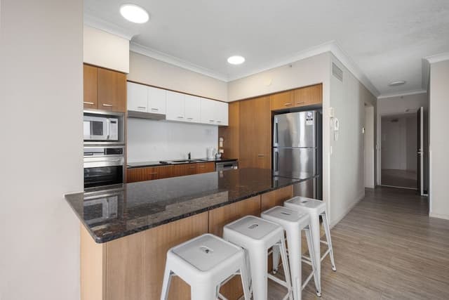 Lvl 25 Ocean View 3 Bedroom Apartment