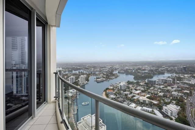 Lvl 42 Ocean View 3 Bedroom Apartment