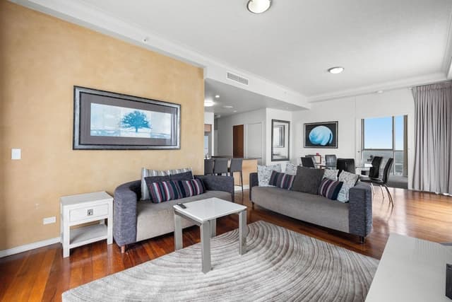 Lvl 42 Ocean View 3 Bedroom Apartment