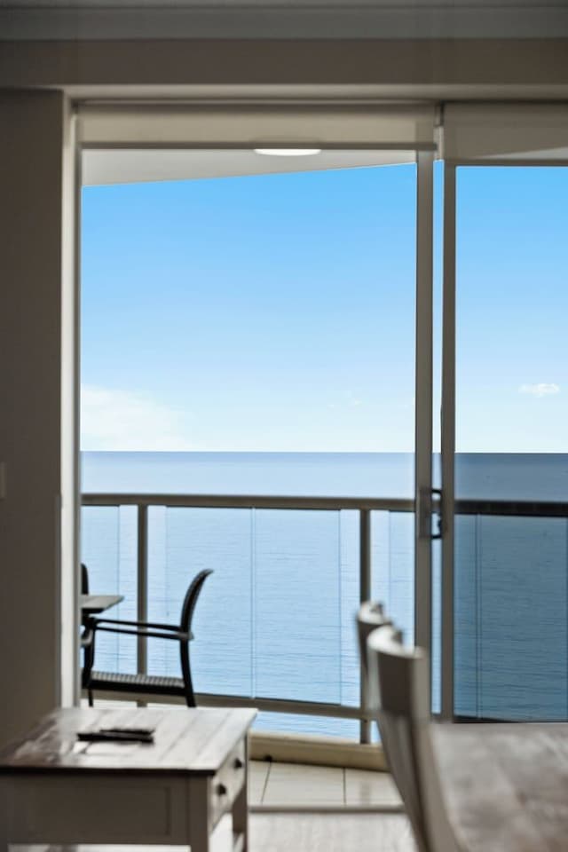 Lvl 25 Ocean View 3 Bedroom Apartment