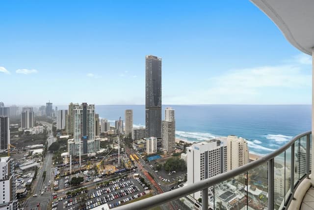 Lvl 42 Ocean View 3 Bedroom Apartment