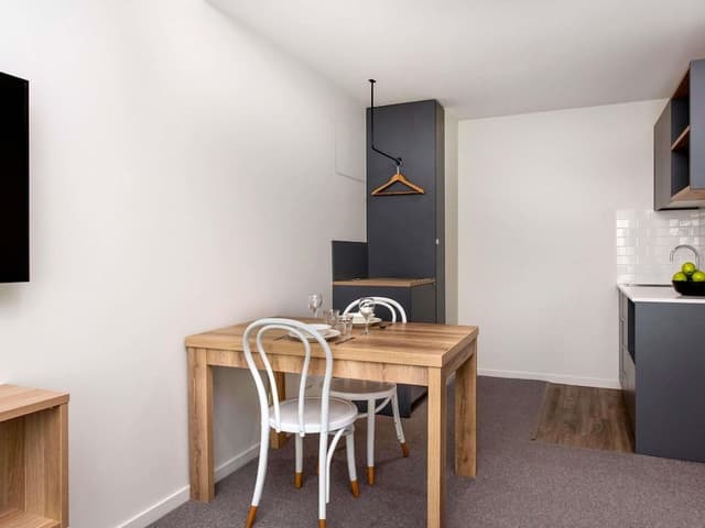 Suite (1 King Bed or 2 Twin Beds)