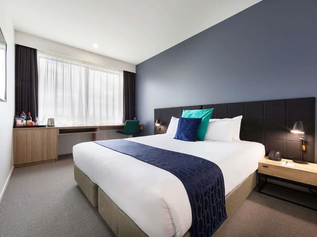 Deluxe Studio, 1 King Bed