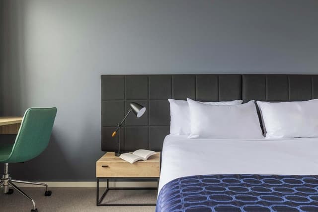 Deluxe Studio, 1 King Bed