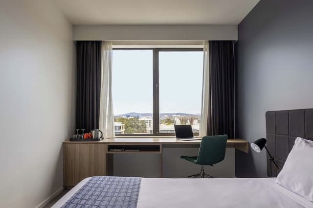 Deluxe Studio, 1 King Bed