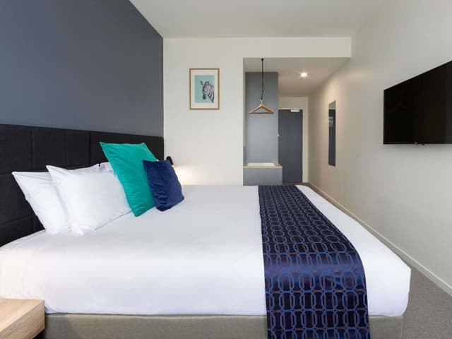 Deluxe Studio, 1 King Bed