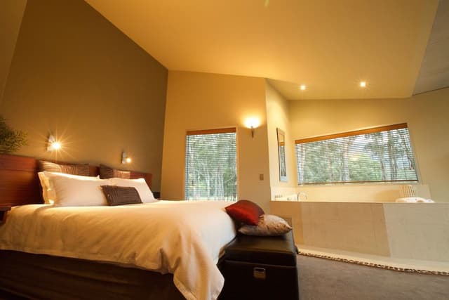 Luxury Chalet (Bushland Luxury Couples Retreat)