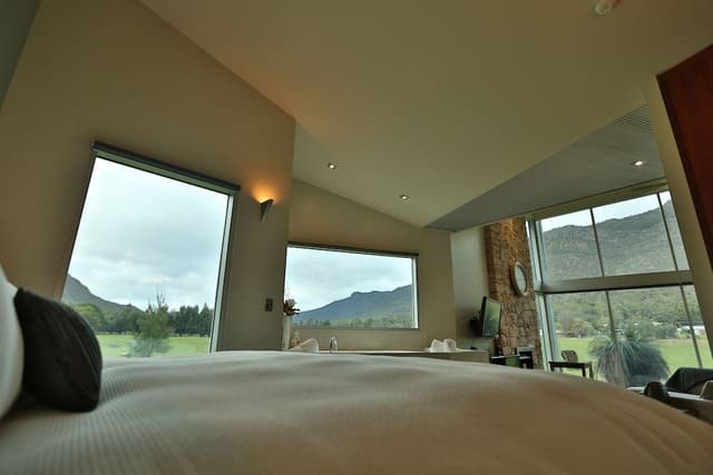 Luxury Chalet (Bushland Luxury Couples Retreat)