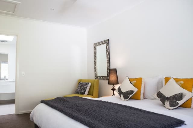 House, 2 Bedrooms