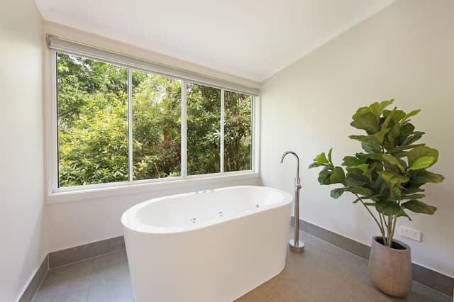Luxury Cottage, 1 King Bed, Garden View