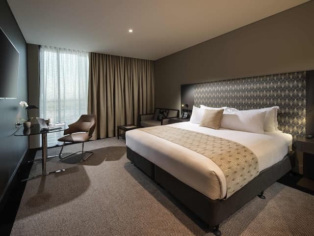 Superior Room, 1 King Bed