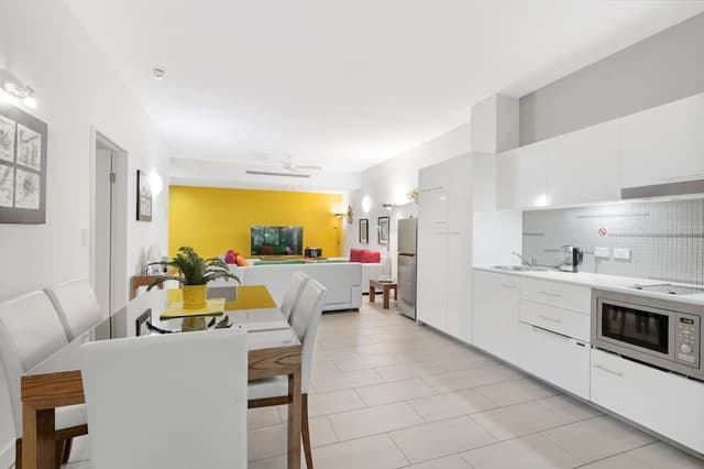 Family Apartment, 2 Bedrooms, Patio, Garden View
