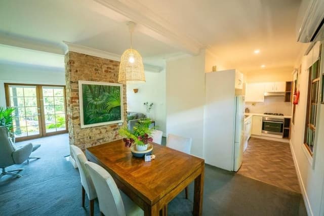 Premium Queen Suite 1