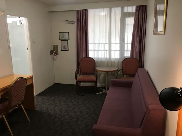Twin Beds Room