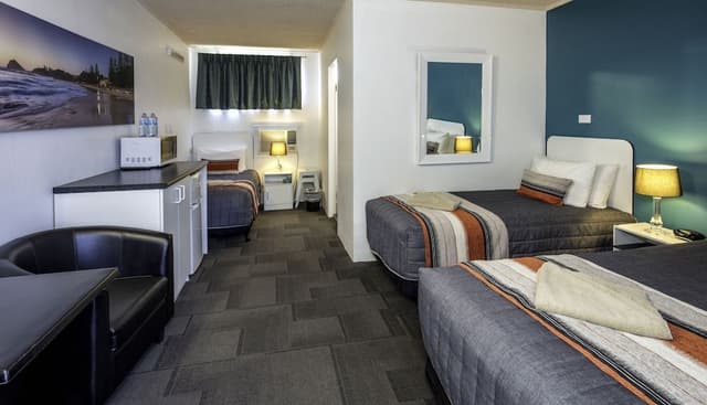 Deluxe Family Room