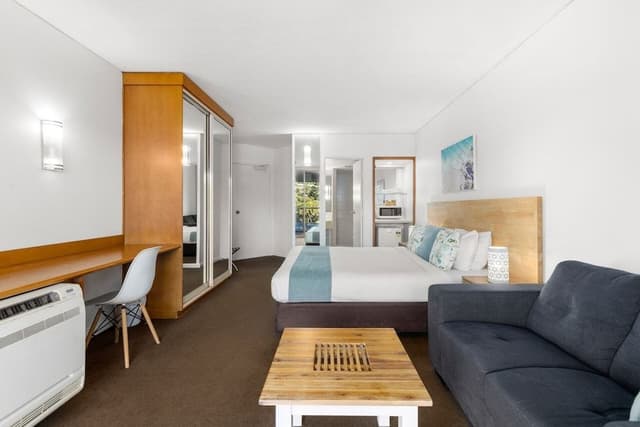 Two Bedroom Apartment with Spa