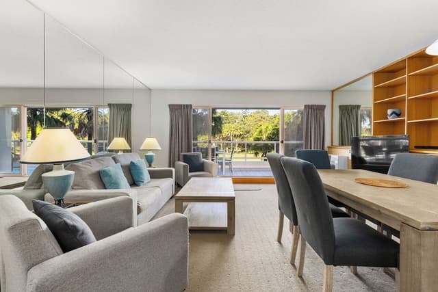 Three Bedroom Apartment with Spa