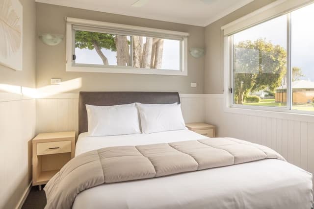 Waterview Cabin