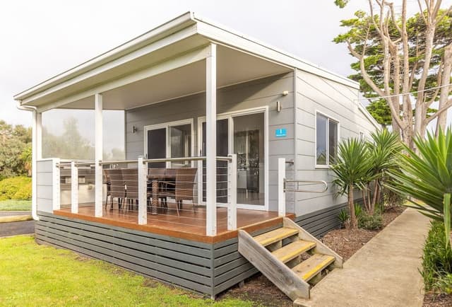 Waterview Cabin