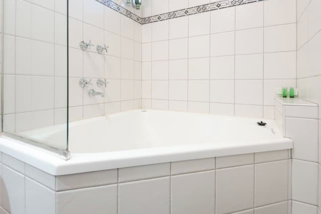 Executive Spa Suite