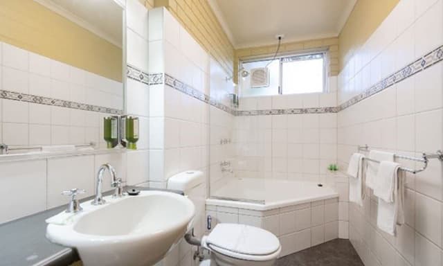 Executive Spa Suite