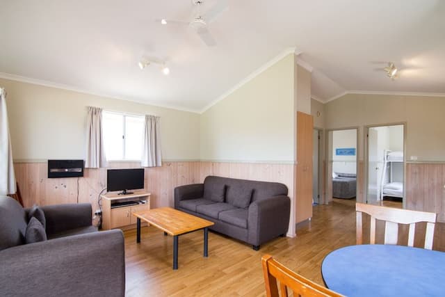 Deluxe 2 Bedroom Cabin