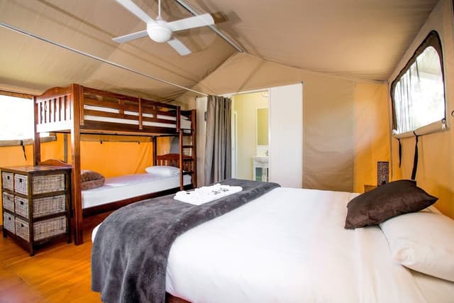 Deluxe Beach Tent - Sleeps 4