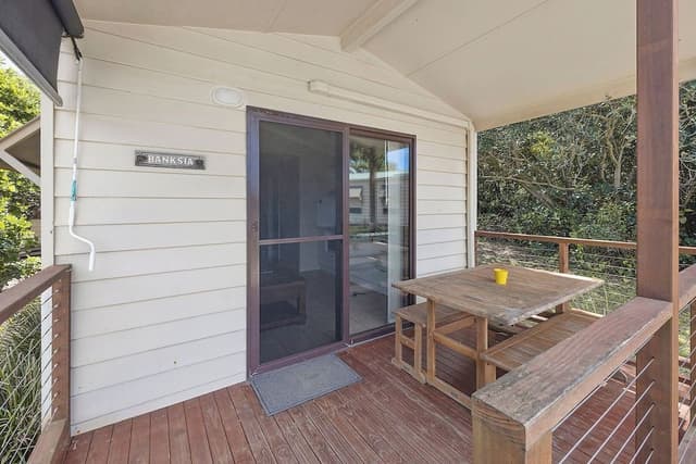 Standard Cabin - Sleeps 6