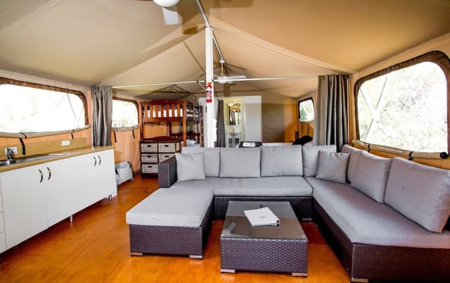 Deluxe Beach Tent - Sleeps 4