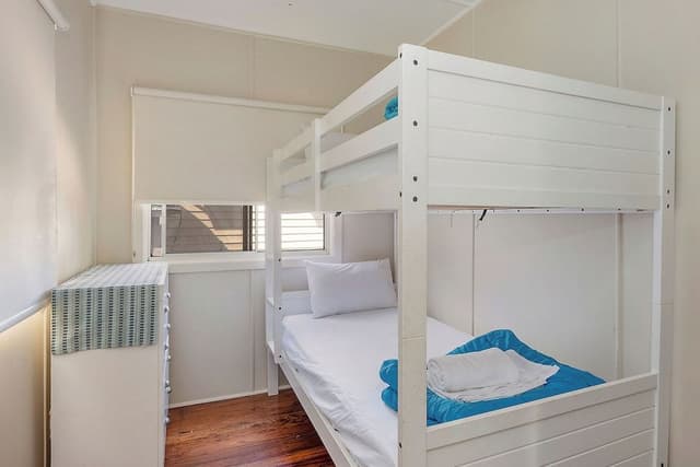 Deluxe Cabin - Sleeps 4 - Dog Friendly