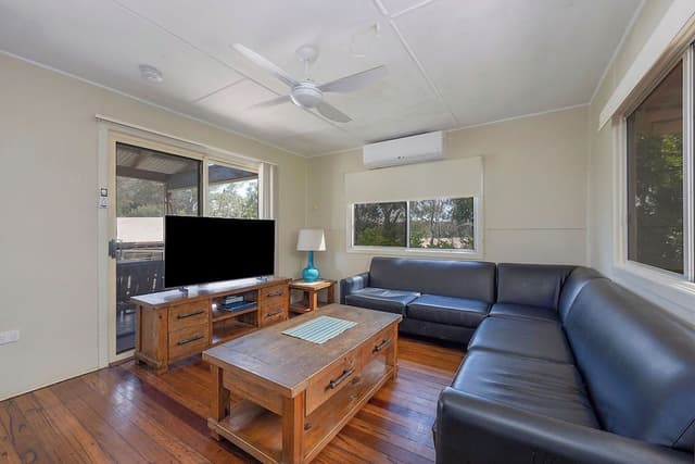 Deluxe Cabin - Sleeps 4 - Dog Friendly