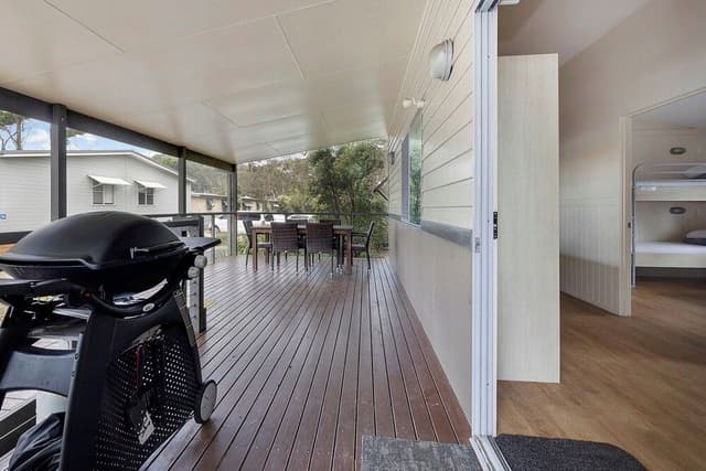 Deluxe Cabin - Sleeps 5 - Accessible