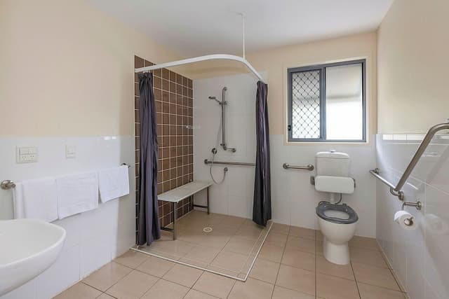 Deluxe Cabin - Sleeps 5 - Accessible