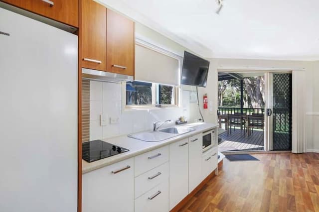 Deluxe Cabin - Sleeps 5